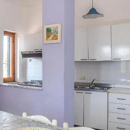 Nice Apartment In San Leonardo Di Cutro Appartement Le Castella (Calabria)